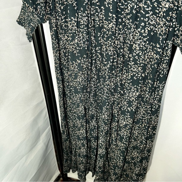 In Bloom Forest Green Floral Long Sleeve Dress - Picture 5 of 10